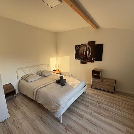 Bed To Rent - Maison Calme Avec Jacuzzi Sous Supplement Бордо Экстерьер фото
