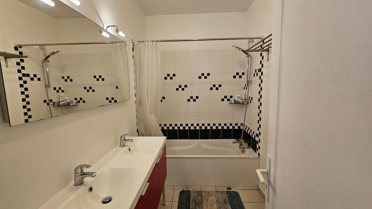 Bed To Rent - Maison Calme Avec Jacuzzi Sous Supplement Бордо Экстерьер фото