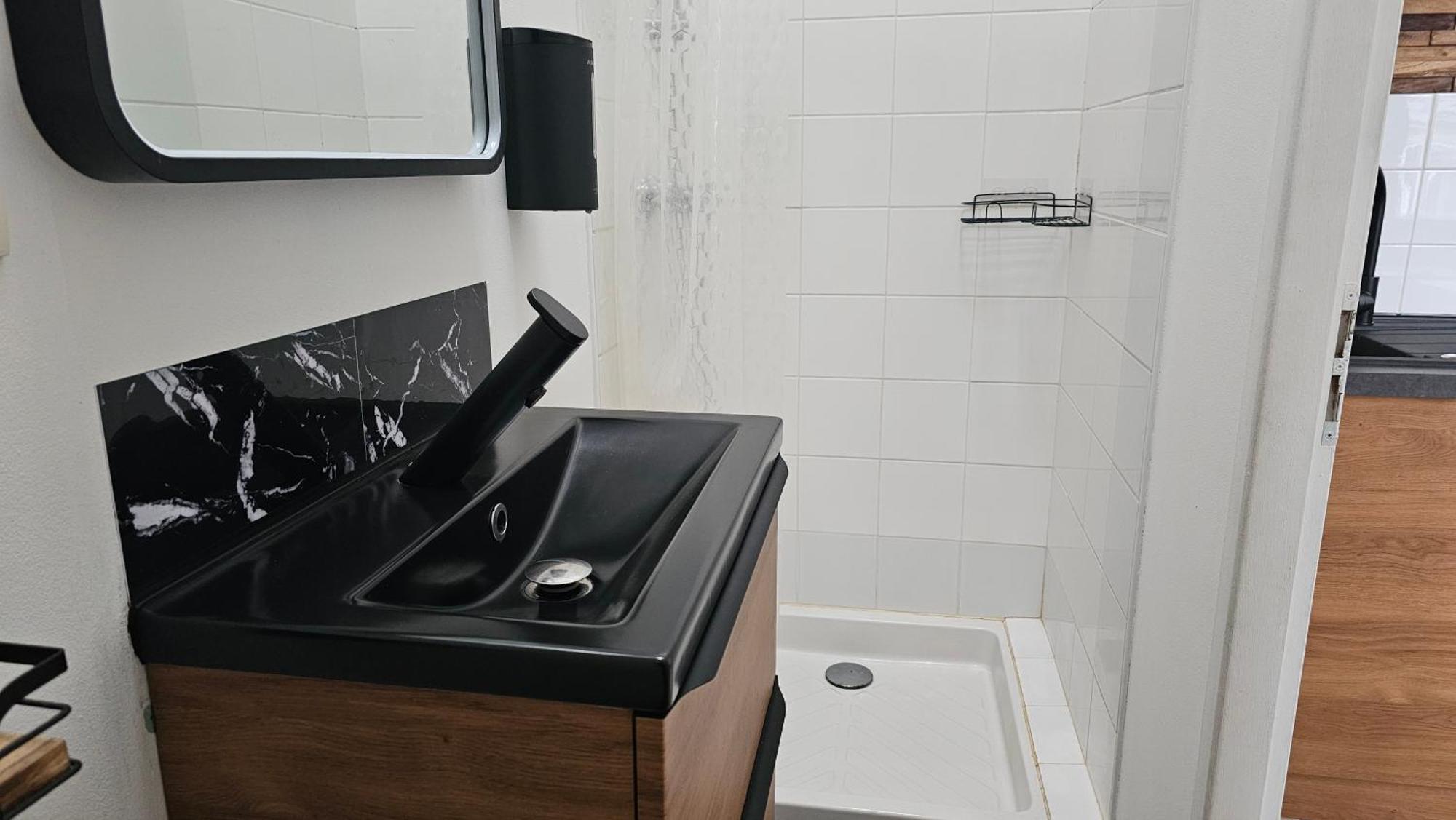 Bed To Rent - Maison Calme Avec Jacuzzi Sous Supplement Бордо Экстерьер фото