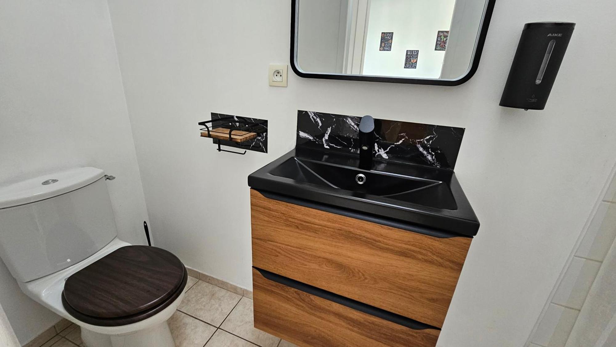 Bed To Rent - Maison Calme Avec Jacuzzi Sous Supplement Бордо Экстерьер фото