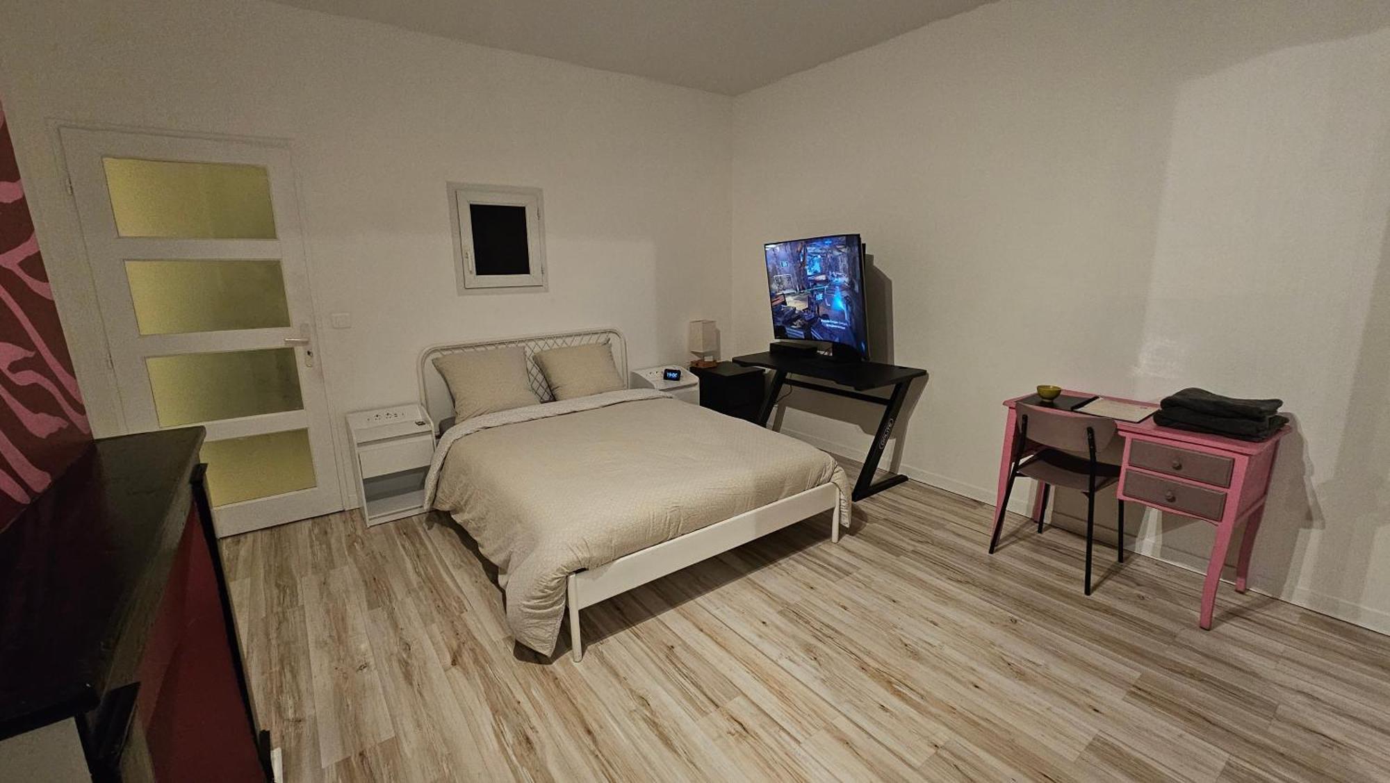 Bed To Rent - Maison Calme Avec Jacuzzi Sous Supplement Бордо Экстерьер фото