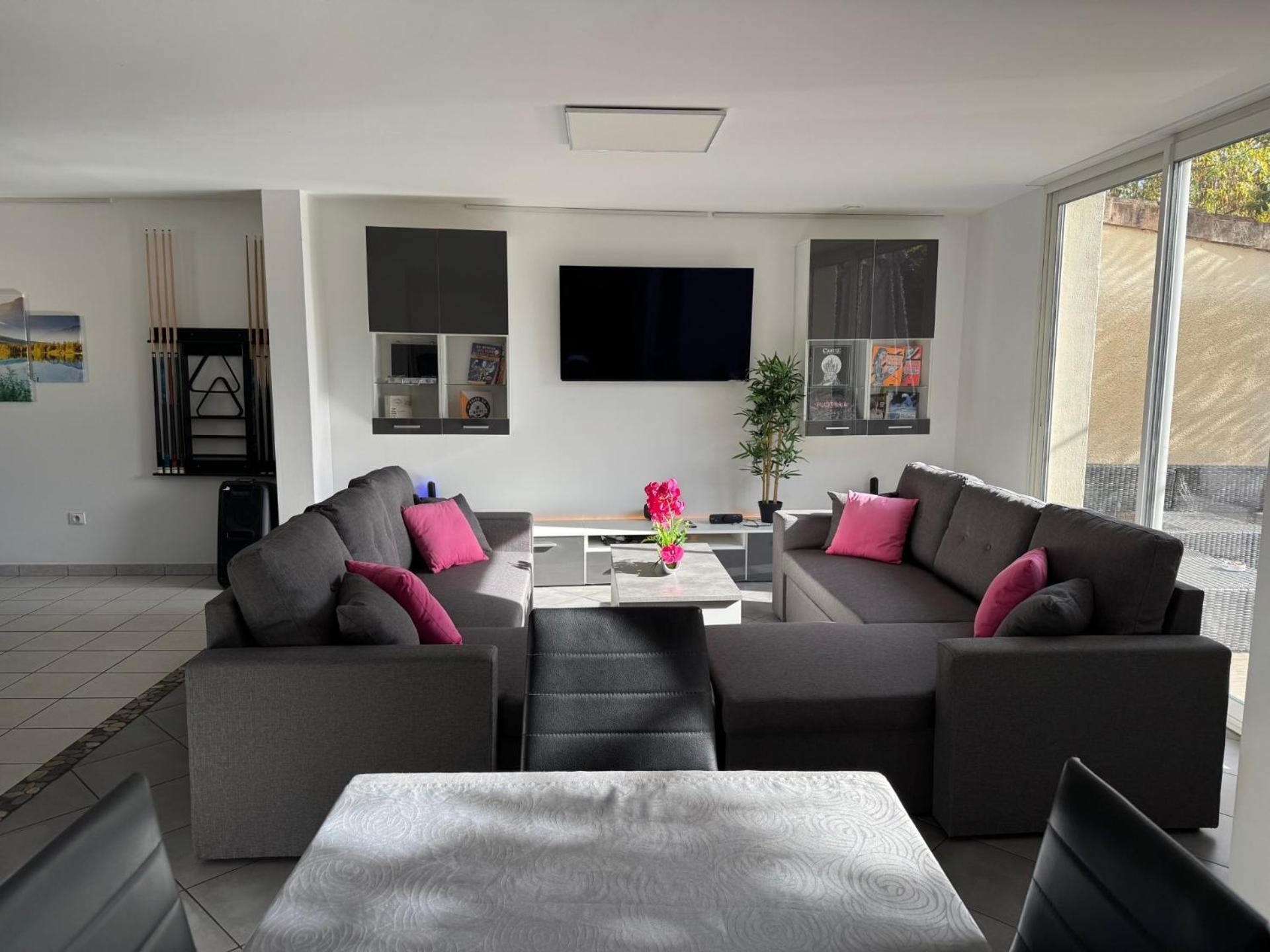 Bed To Rent - Maison Calme Avec Jacuzzi Sous Supplement Бордо Экстерьер фото